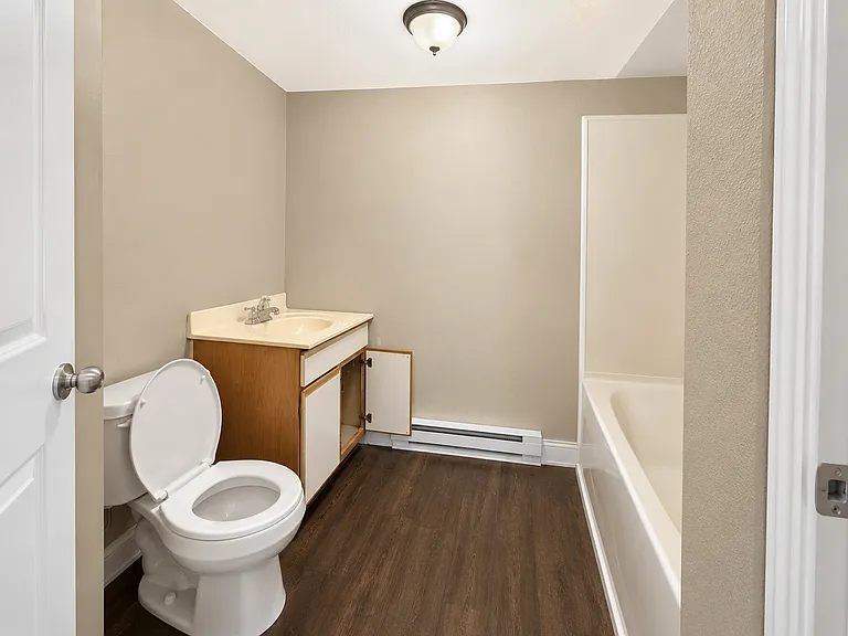 471 Raymer Blvd #DOWNSTAIRS — Photo 8