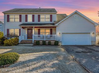 55 16th St, Toms River, NJ 08753