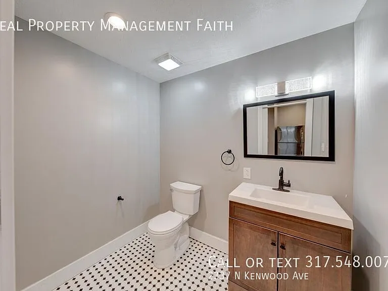 2337 N Kenwood Ave — Photo 15