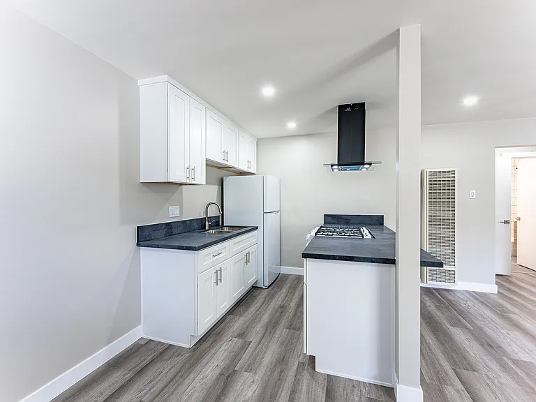2777 Nimitz Blvd — Photo 14