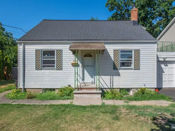 66 Midland Ave, Fair Lawn, NJ 07410