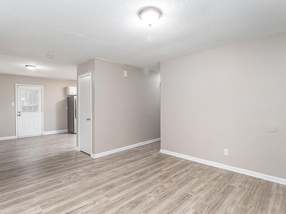 5th image of 1414 Vance St
