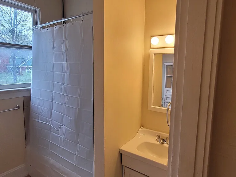 1831 W North Bend Rd #2 — Photo 7