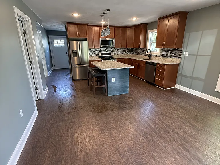 3208 East Ave #1 — Photo 3