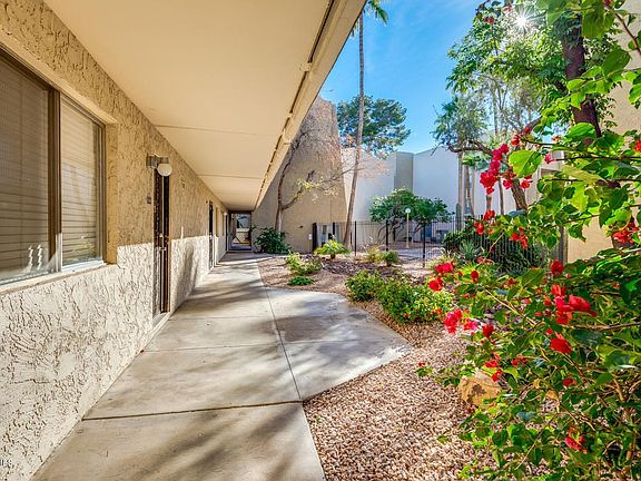 CLOSE TO POOL & CLUBHOUSE