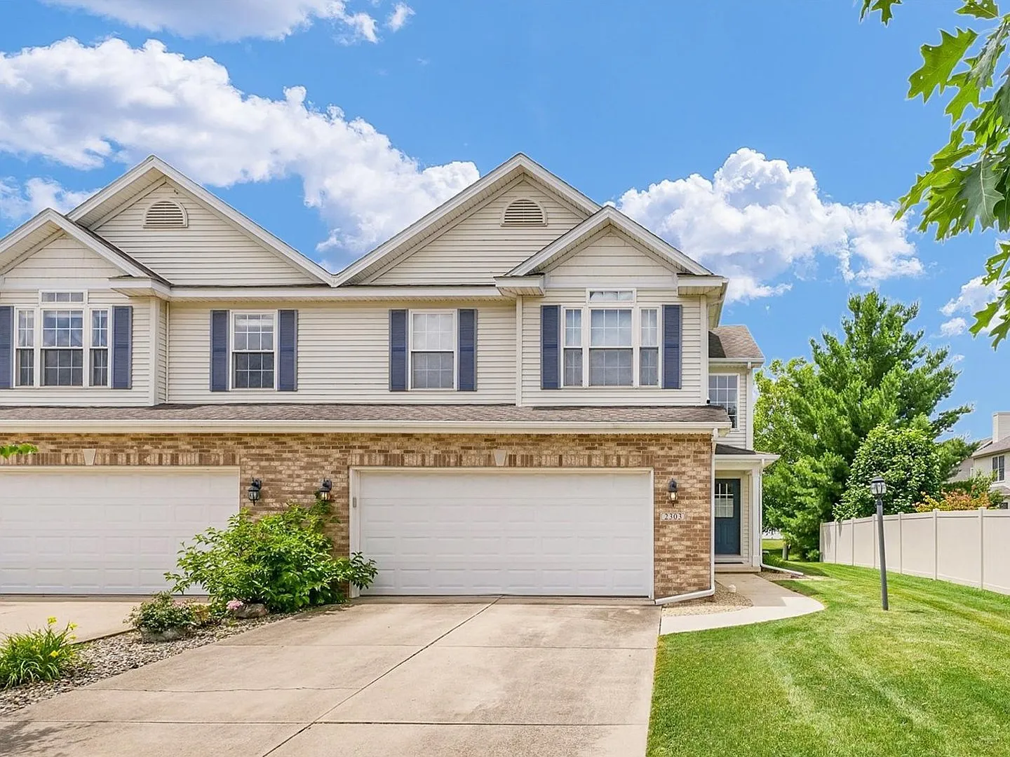 2303 Blanche Ln photo 1