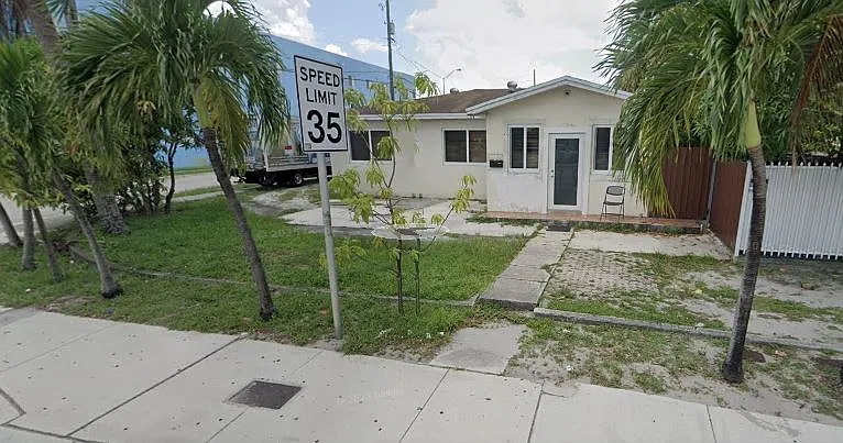 2 bed, 1100 sqft, $2,700 — Photo 1