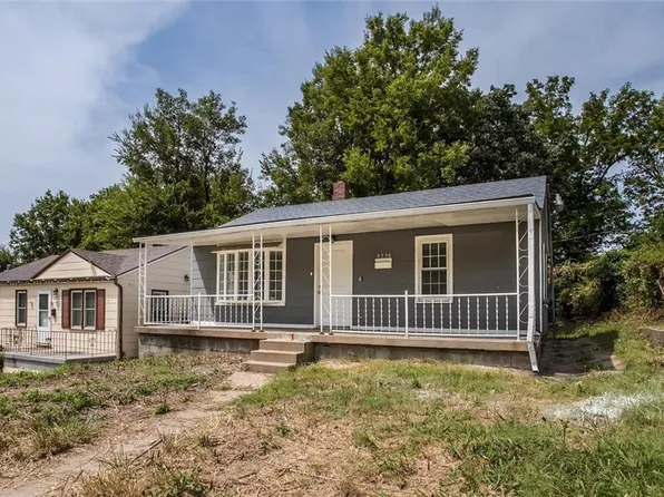 3336 Jackson Ave, Kansas City, MO 64128