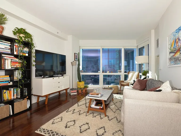 77 Hudson St #3011 — Photo 8