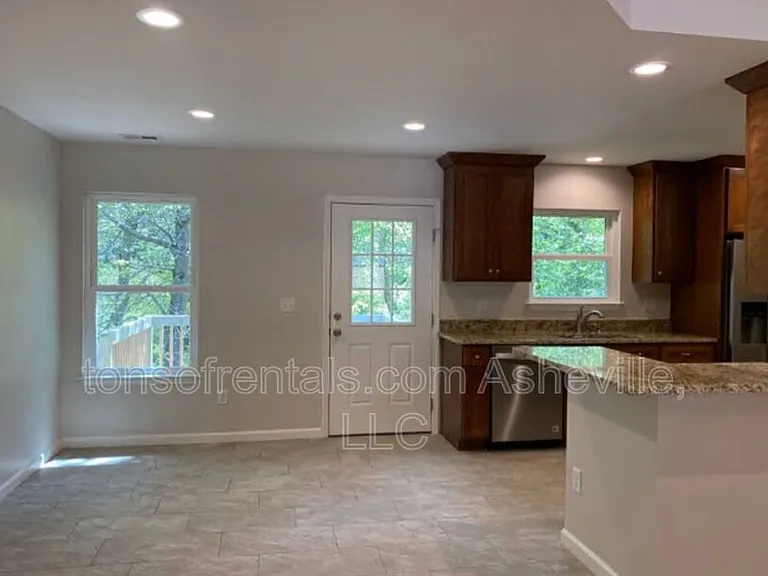 31 John Halford Ct — Photo 7