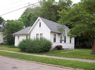 758 W King St, Decatur, IL 62522