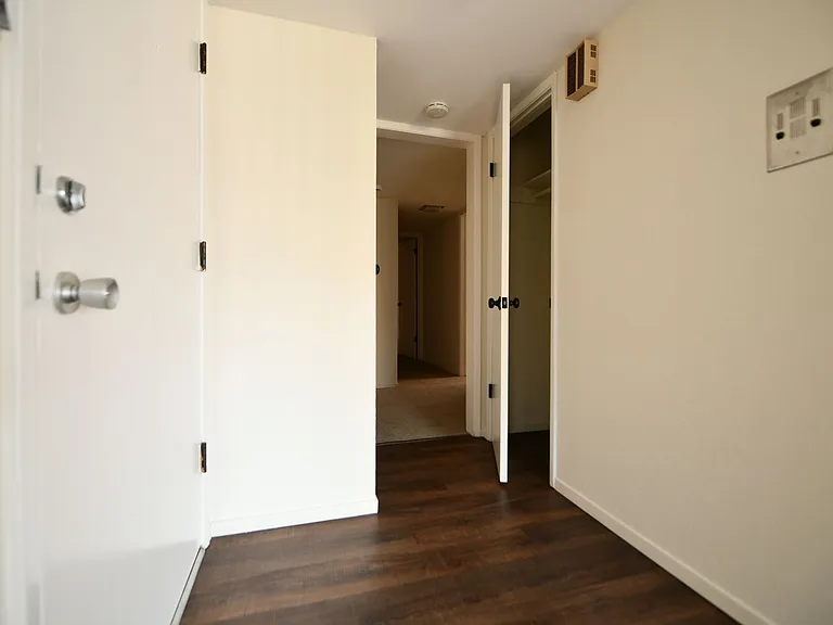 5401 Broadway Ter — Photo 20
