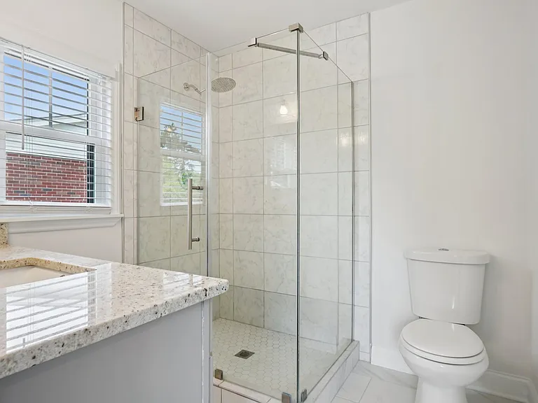 2318 Amesbury Ave — Photo 23