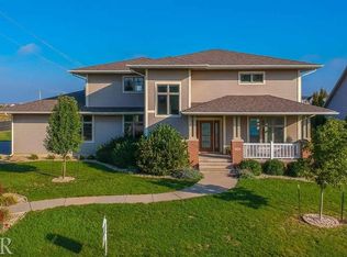 3902 Rave Rd, Bloomington, IL 61704