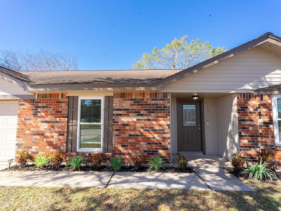 1st image of 17511 Heritage Cove Dr