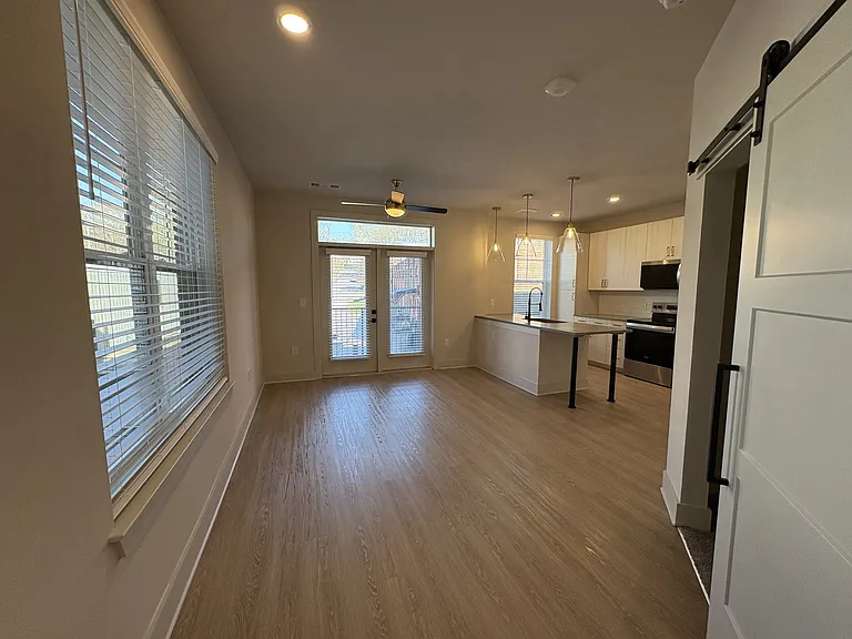 District on the Etowah Apartments — Photo 181