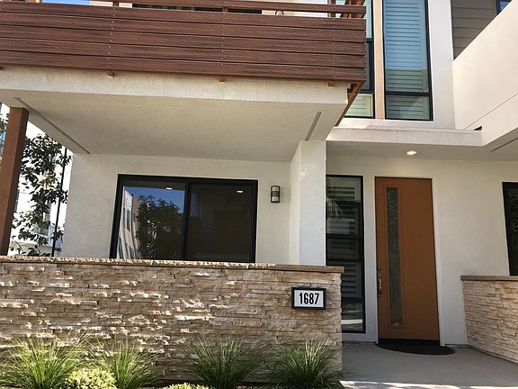 2nd image of 1687 Topanga