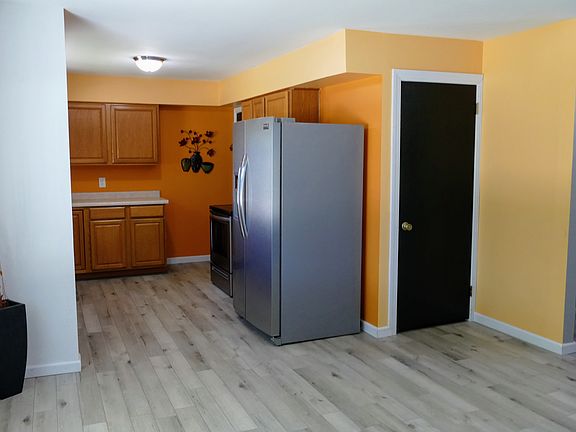 4th image of 226 Pinehurst Ct