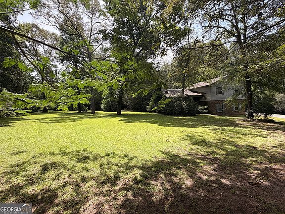 5th image of 7194 Everett Dr
