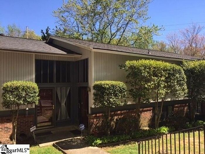 1st image of 71 Briarview Cir