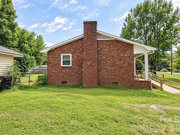 4th image of 9289 Fisher Rd