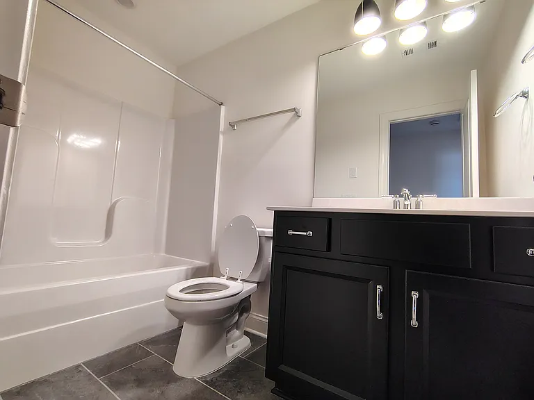 7923 Pine St — Photo 16