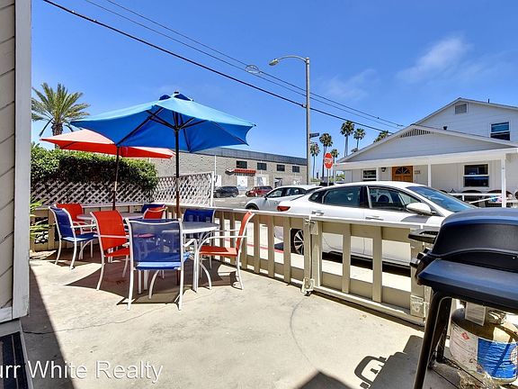 2nd image of 129 27th St