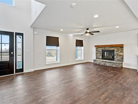 5th image of 191 Fontana Ln