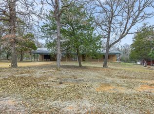 150 Turner Ln, Paige, TX 78659
