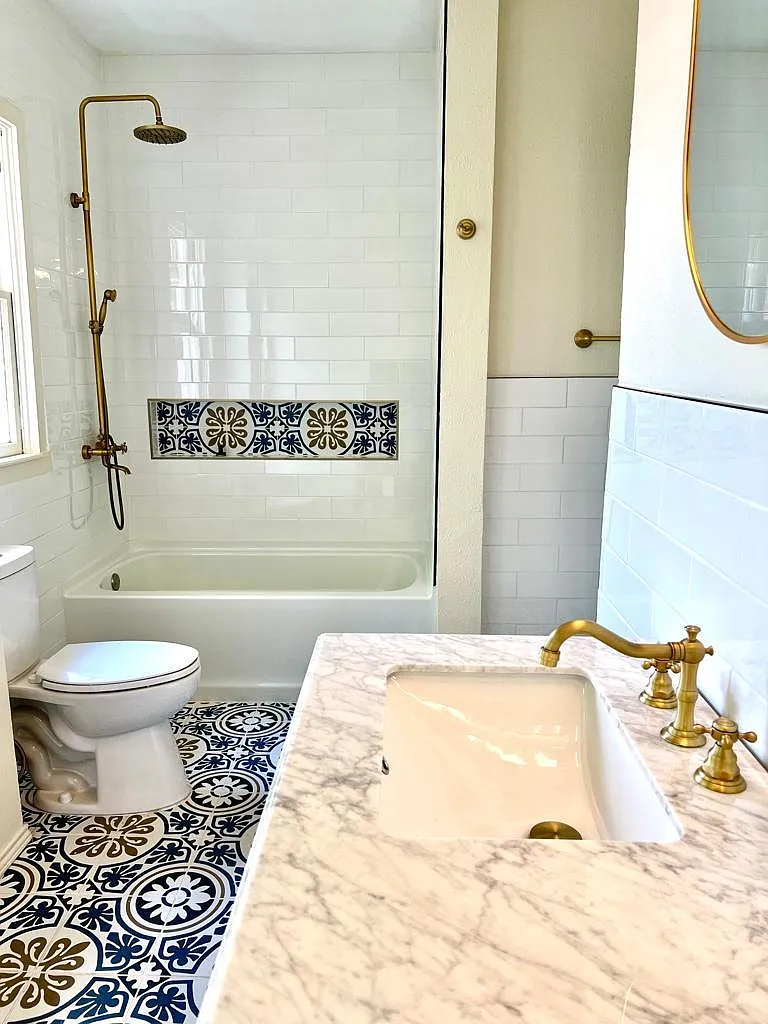 417 W Franklin St — Photo 3