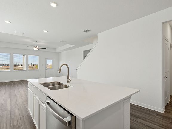 4th image of 14821 Picante St