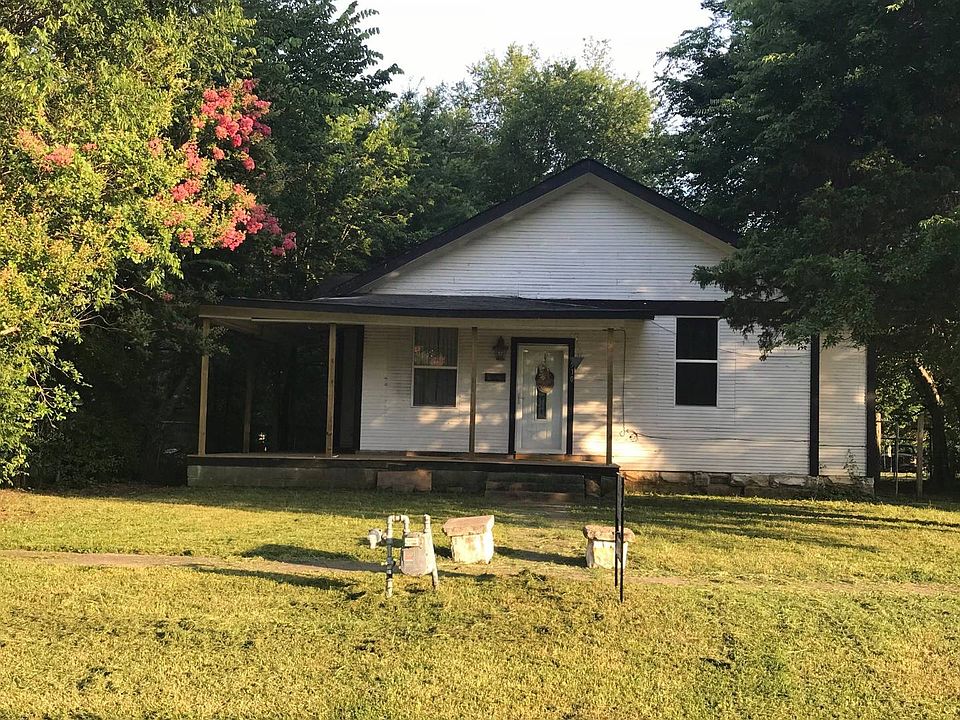 1st image of 510 E Smith Ave