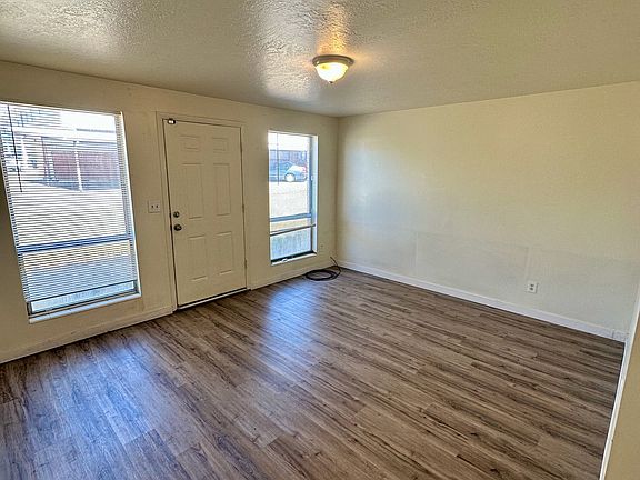 5th image of 1235 E Gordon Ave