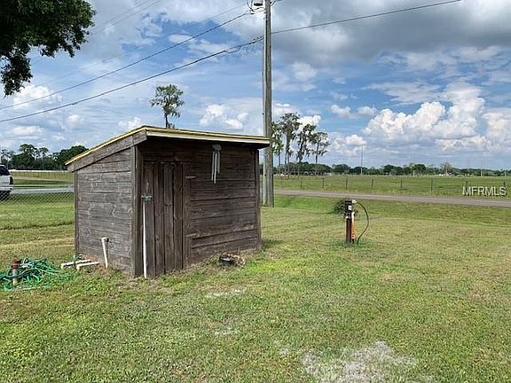 2nd image of 3030 Shady Oak Dr E