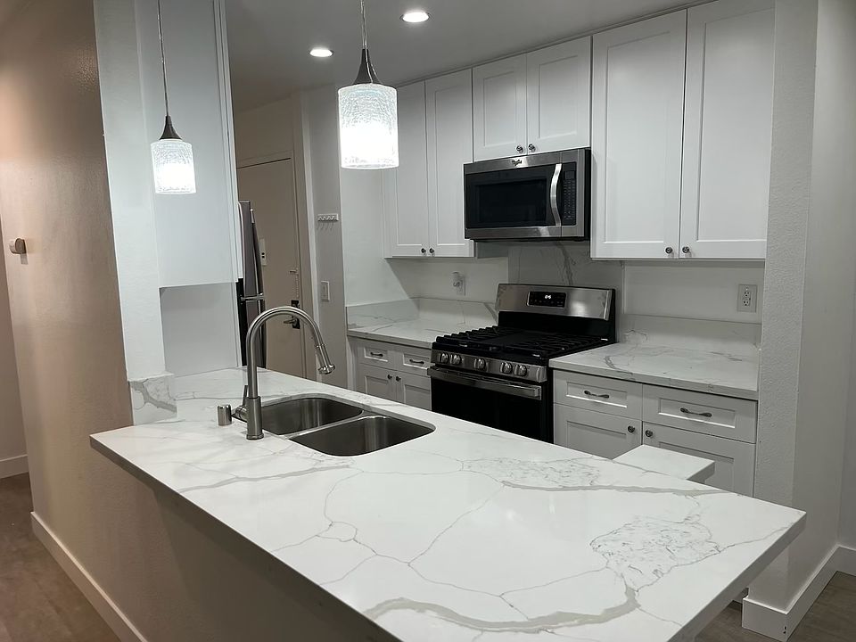 1st image of 1611 Hotel Cir S #307