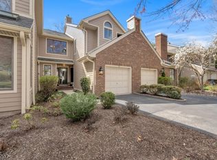 31 Lenox Ct, Montville, NJ