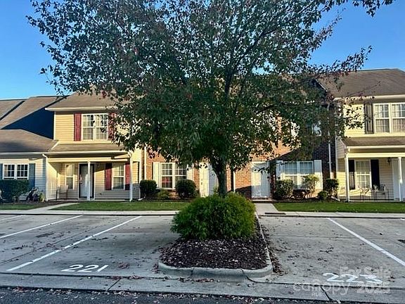 2nd image of 221 Linkside Ct SE