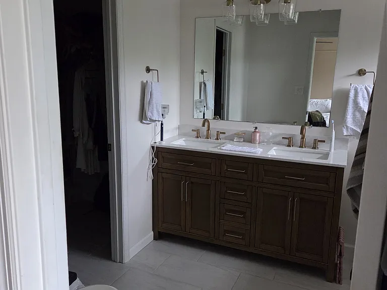 423 Spring Dr — Photo 12