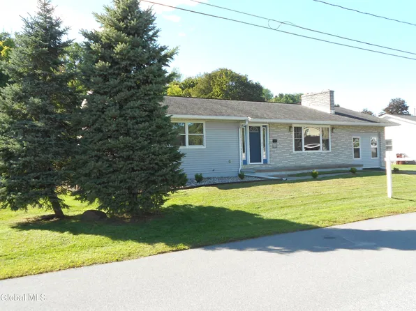 121 N 7th Avenue, Mechanicville, NY 12118