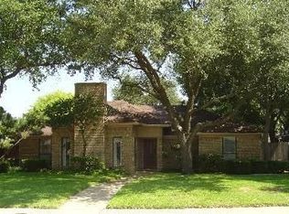 2325 Stone Glen Ln, Carrollton, TX 75007