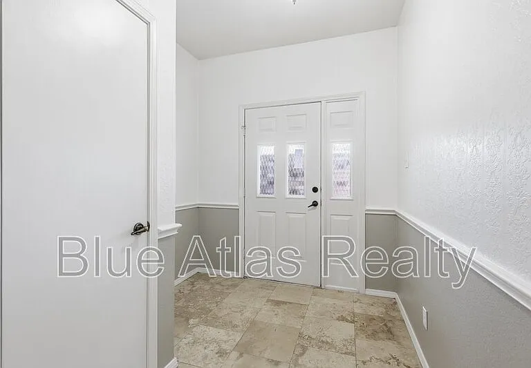 4856 Starcrest Ct — Photo 5