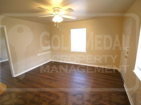 3rd image of 802 Pecan Cir #A