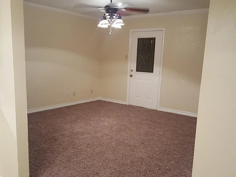 915 Meadow Mead Dr — Photo 14