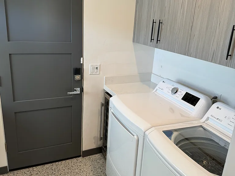 Paseo Del Rey — Photo 24