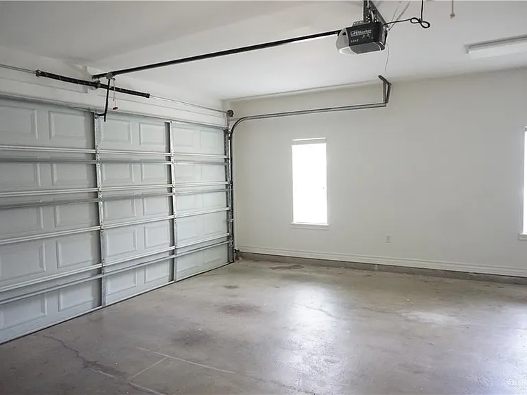 904 Shawnee Bend Rd — Photo 18