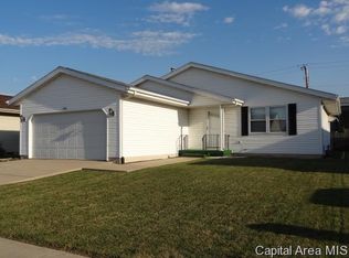 3044 Buena Vista Dr, Springfield, IL 62707