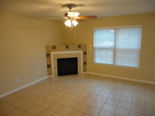 2nd image of 2800 Maidenhair Dr #0
