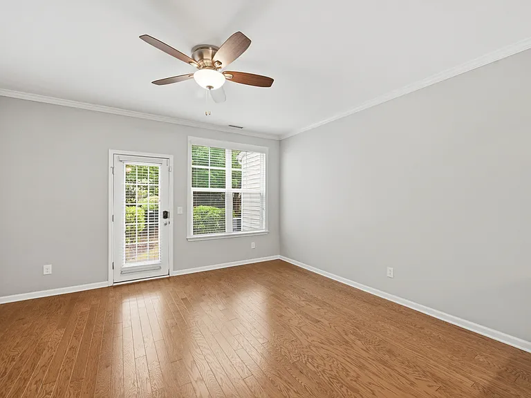 3015 Berkeley Springs Pl — Photo 10