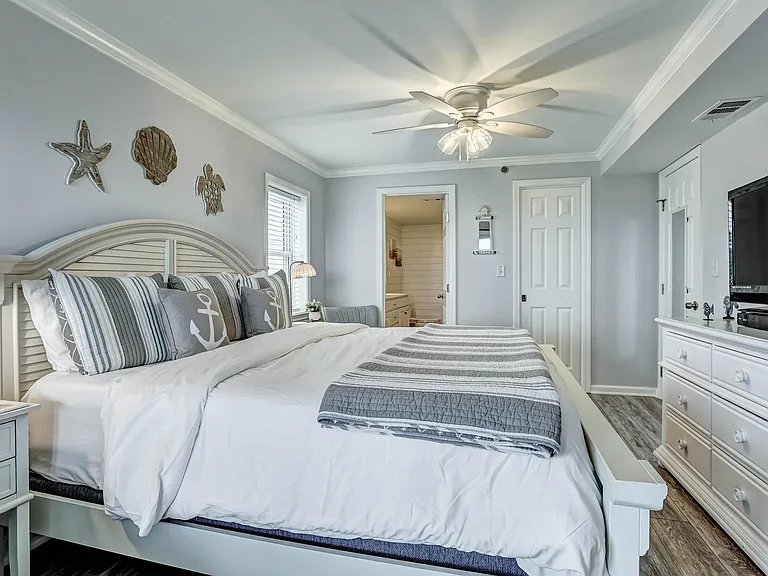7 Oceanview Ct #203 — Photo 17