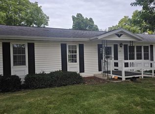 1217 E Circle Dr, Beaver Dam, WI 53916